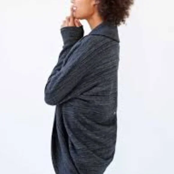 Aritzia Wilfred Diderot Open Front Cocoon Cardigan Sweater Black Size M - Picture 3 of 12